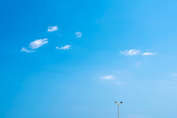 포토 JPG 주간 구름 여유 가로등 하늘 휴가 휴식 풍경 사람없음 야외 여름 평화 여름풍경 국내포토 자연요소 계절 공공시설 감정 컨셉 파일형식 여름_계절