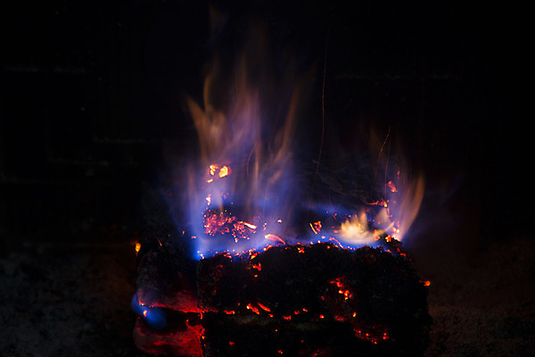 포토 JPG 해외이미지 백그라운드 컨셉 겨울 패턴 자연 추상 아이디어 창조 사람없음 목재 빨간색 빛 노란색 힘 활발 에너지 뜨거움 야간 위험 모닥불 심볼 벽난로 화재 통나무 연료 연소 광 석탄 용광로 지옥 해외202004 해외포토 자연요소 나무 계절 컬러 무늬 재료 불 사건 생태계 파일형식 이미지허브