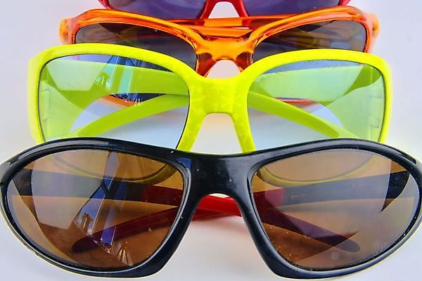 포토 JPG 해외이미지 모델 디자인 안경 길 어린이 백그라운드 컨셉 매달리기 사람없음 컬러풀 선글라스 태양 유행 흰색 화려 그룹 고급 우아함 그늘 플라스틱 자르기 수집 배열 오브젝트 시력 고립 멀티 엘리먼트 스타일 해외202004 해외포토 자연요소 잡화 컬러 모션 재질 사람 파일형식 이미지허브