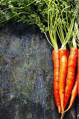 포토 JPG 해외이미지 라이프스타일 음식 백그라운드 잎 농업 다이어트 채소 오렌지 재료 자연 탁자 도마 건강 요리 사람없음 목재 빨간색 초록색 정원 어둠 당근 수확 신선 시장 맛 다발 먹기 오브젝트 보따리 준비 유기농 원예 날것 내추럴 바이오 생식 옛날 채식주의자 해외202004 해외포토 나무 식물 웰빙 산업 컬러 가구 컨셉 과일 모션 주방용품 뿌리채소 취미 생활 생태계 채식 파일형식 이미지허브