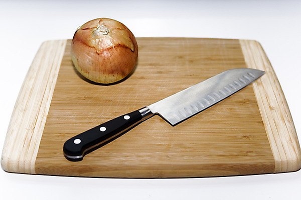 포토 JPG 해외이미지 음식 조각 채소 양파 도마 사람없음 주방 칼 준비 해외202004 해외포토 주방용품 파일형식 이미지허브