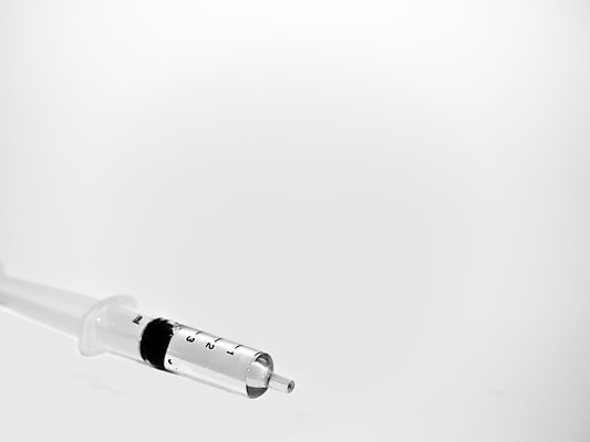 포토 JPG 해외이미지 과학 조류 건강 병원 주사기 사람없음 치료 약 돼지 액체 바이러스 질병 조제 마약 백신 예방접종 인플루엔자 치유 항생제 해외202004 해외포토 동물 포유류 의학 의료기기 만들기 접종 파일형식 이미지허브