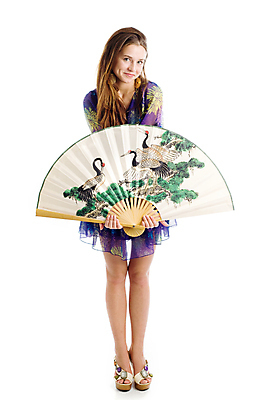 포토 JPG 해외이미지 전통 종이 문화 얼굴 신발 한명 장식 유행 일본 중국 부채 유지 접기 해외202004 해외포토 1 아시아 모션 사람 신체부위 파일형식 이미지허브