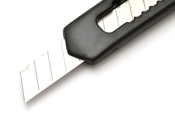 포토 JPG 해외이미지 종이 조각 사람없음 사무실 금속 흰색 공구 칼날 칼 위험 플라스틱 자르기 날카로움 수공예 편리함 고립 철강 커터 해외202004 해외포토 컬러 컨셉 비즈니스 모션 재질 도구 공예 파일형식 이미지허브