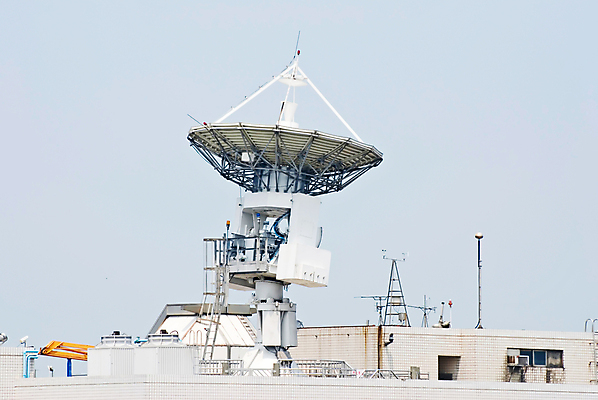 포토 JPG 해외이미지 접시 산업 과학 컨셉 인터넷 비즈니스 통신 하늘 기술 안테나 사람없음 파란색 글로벌 지구본 우주 탑 디지털 텔레비전 자료 망원경 장비 인공위성 정보 흰색 네트워크 역 연결 무선전화기 수화기 라디오 신호 방송 전염 감시 시스템 천문학 획득 전송 레이더 접수 해외202004 해외포토 식기 건축물 교육 컬러 교통시설 전자제품 질병 전화기 감염 파일형식 이미지허브