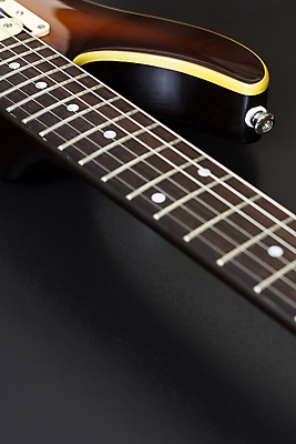 포토 JPG 해외이미지 줄 음악 사람없음 목재 햇빛 갈색 기구 기타 닫기 일렉기타 묘사 목 뮤지컬 카피스페이스 해외202004 해외포토 나무 컬러 재료 모션 현악기 문화예술 신체부위 태양 공백 파일형식 이미지허브