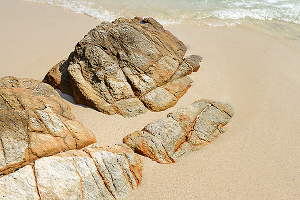 포토 JPG 해외이미지 모래 바다 여행 백그라운드 자연 휴가 휴식 이끼 풍경 사람없음 야외 여름 모래사장 햇빛 노란색 침묵 바위 시골 묘사 장면 해외202004 해외포토 계절 컬러 컨셉 태양 소리 돌_바위 생태계 파일형식 이미지허브