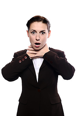 포토 JPG 해외이미지 백인 직업 1 여자 감정 얼굴 백그라운드 컨셉 셔츠 비즈니스 스트레스 갈색머리 한명 정장 20대 성인 갈색 유행 흰색 표현 업무 비즈니스우먼 화려 찡그림 좌절 경영자 공포 충격 목 비서 문제 긴장 해외202004 해외포토 서양인 헤어스타일 옷 컬러 상의 표정 사람 청년 신체부위 작업 직장인 리더 파일형식 이미지허브