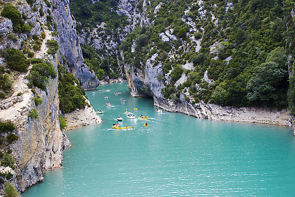 포토 JPG 해외이미지 외관 유럽 호수 스포츠 여행 이동 모션 휴가 휴식 산 사람없음 야외 물 여름 강 골짜기 프랑스 시간 보트 알프스 페달 프로방스 해외202004 해외포토 자연요소 계절 나라 컨셉 배_교통 자연 파일형식 이미지허브