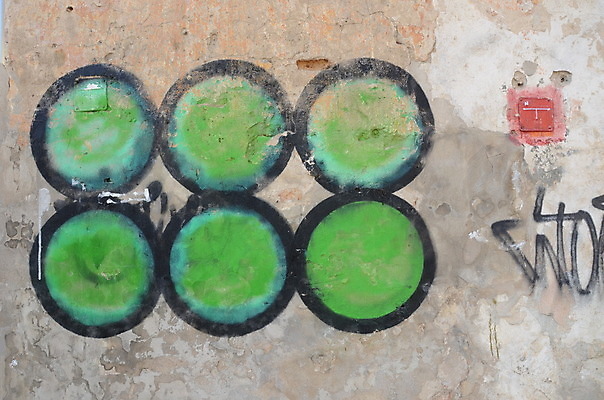 포토 JPG 해외이미지 디자인 문화 벽 백그라운드 건축양식 표면 날씨 추상 벽돌 거리 주택 사람없음 건물 장식 컬러풀 갈색 페인트 회색 수확 도시 거친 그리기 재산 그래피티 버리기 묘사 질감 복고 시멘트 분무기 그런지 석고 옛날 콘크리트 해외202004 해외포토 건축물 건축 컬러 무늬 농업 모션 금융 낙서 그림 파일형식 이미지허브