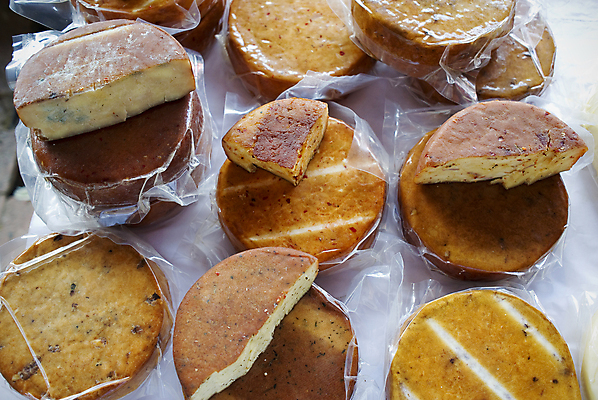 포토 JPG 해외이미지 유럽 음식 치즈 사람없음 가로 훈제 몬테네그로 해외202004 해외포토 나라 유제품 파일형식 이미지허브