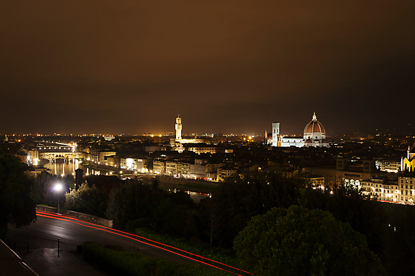 포토 JPG 해외이미지 주택 파노라마 미술 풍경 사람없음 건물 빛 성당 교회 어둠 이탈리아 궁전 램프 도시 역사 야간 대리석 종탑 빛망울 고딕 르네상스 바실리카 토스카나 피렌체 해외202004 해외포토 자연요소 건축물 유럽 고건축 재료 종교건축 문화예술 조명 촬영기법 탑 파일형식 이미지허브
