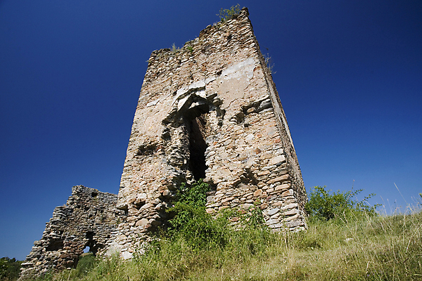 포토 JPG 해외이미지 유럽 벽 여행 건축양식 자연 하늘 사람없음 건물 초록색 파란색 울타리 여행객 탑 바위 성 중세 역사 큼 언덕 군용 멀리 동쪽 루마니아 내추럴 고립 파멸 해외202004 해외포토 건축물 건축 나라 컬러 컨셉 군대 사람 담장 돌_바위 크기 방향 생태계 파일형식 소멸 이미지허브