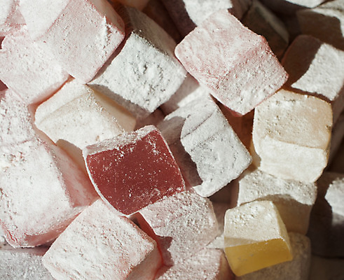 포토 JPG 해외이미지 전통 문화 음식 디저트 이스탄불 사탕 요리 동양인 사람없음 빨간색 컬러풀 과자 상점 기쁨 달콤 맛 가루 설탕 큐브 젤리 동쪽 칠면조 흙더미 아랍어 해외202004 튀르키예 해외포토 감정 아시아 컬러 컨셉 조류 인종 흙 방향 파일형식 더미 이미지허브