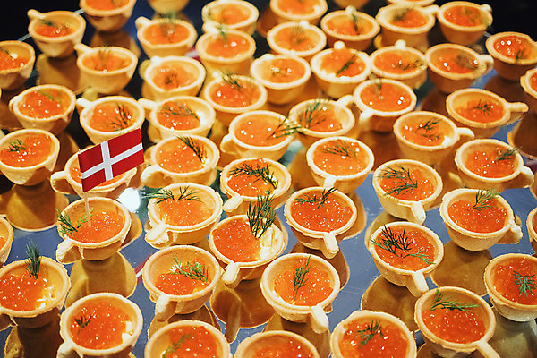 포토 JPG 해외이미지 나무 식기 음식 빵 돈 요트 유리 항해 파슬리 샌드위치 어류 사람없음 파티 식당 일본 초밥 샐러드 신선 재산 고급 아침식사 두루마리 레몬 허브 러시아 북쪽 버터 마요네즈 딜 송어 식품점 우크라이나 캐비아 해외202004 해외포토 식물 유럽 아시아 컨셉 배_교통 채소 과일 식재료 재질 이벤트 금융 상점 식사 수중동물 소스_음식 방향 일본음식 파일형식 이미지허브