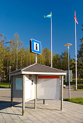 포토 JPG 해외이미지 나무 공원 도로 길 백그라운드 지도 텍스트 자국 하늘 프레임 광고판 스웨덴 서기 사람없음 초록색 파란색 단어 3D 자료 공백 정보 흰색 램프 깃발 소나무 표지판 메시지 뉴스 숲 방향 사인 만들기 봉 방패 해결 가문비나무 해외202004 해외포토 식물 문자 공공시설 컬러 교통시설 모션 조명 알림판 북유럽 디지털합성 판 파일형식 이미지허브