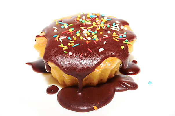 포토 JPG 해외이미지 음식 디저트 기념 사람없음 장식 갈색 과자 케이크 초콜릿 신선 닫기 달콤 컵케이크 굽기 먹기 싱글 밀가루 코코아 페스츄리 핸드메이드 프로스팅 해외202004 해외포토 음료 빵 컬러 모션 맛 가루 구이 제빵 파일형식 이미지허브