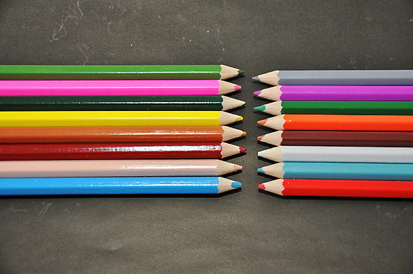 포토 JPG 해외이미지 디자인 교육 종이 학교 미술 사람없음 목재 스터디 사무실 연필 기록 가르침 그리기 작업실 스케치 그림 지우개 날카로움 보여주기 파스텔톤 흑연 해외202004 해외포토 나무 컬러 비즈니스 재료 모션 문화예술 학용품 학습 필기구 광석 파일형식 이미지허브