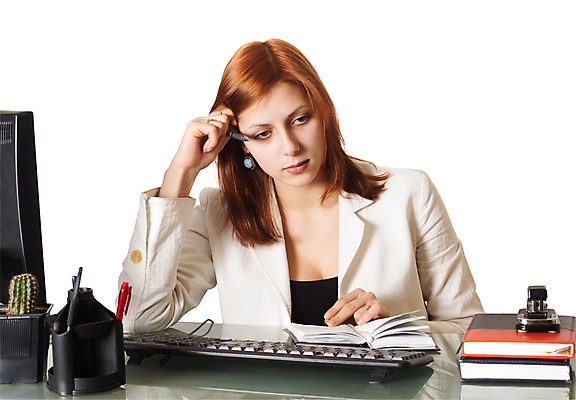 포토 JPG 해외이미지 백인 직업 여자 생각 비즈니스 노동자 아이디어 실내 한명 앉기 컴퓨터 사무실 독서 펜 모니터 공책 흰색 키보드 작업 비즈니스우먼 집중 책상 서비스 경영자 문서 바쁨 비서 해외202004 해외포토 서양인 1 컬러 가구 컨셉 모션 문구용품 사람 내부 전자제품 필기구 직장인 리더 파일형식 이미지허브