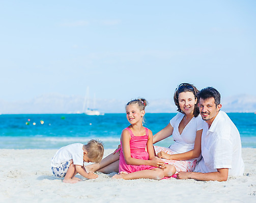 포토 JPG 해외이미지 백인 라이프스타일 여자 남자 딸 행복 아들 어린이 모래 바다 가족 엄마 휴가 함께함 사람 소년 여러명 성인 야외 물 여름 기쁨 육아 흰색 아기 4 아빠 걸음마 이국적 터키석 해외202004 해외포토 자연요소 서양인 계절 감정 컬러 다수 컨셉 관계 모션 생활 숫자 보석 파일형식 이미지허브
