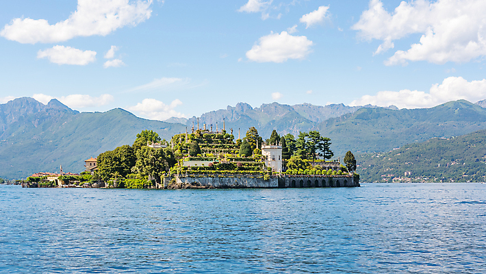 포토 JPG 해외이미지 나무 계절 공원 꽃 유럽 문화 호수 섬 여행 건축양식 자연 하늘 휴가 산 따뜻함 파노라마 풍경 사람없음 초록색 물 여름 파란색 빛 평화 정원 이탈리아 궁전 도시 휴양지 알프스 타운 바로크 해외202004 해외포토 자연요소 식물 공공시설 건축 나라 컬러 컨셉 고건축 촬영기법 장소 생태계 파일형식 이미지허브