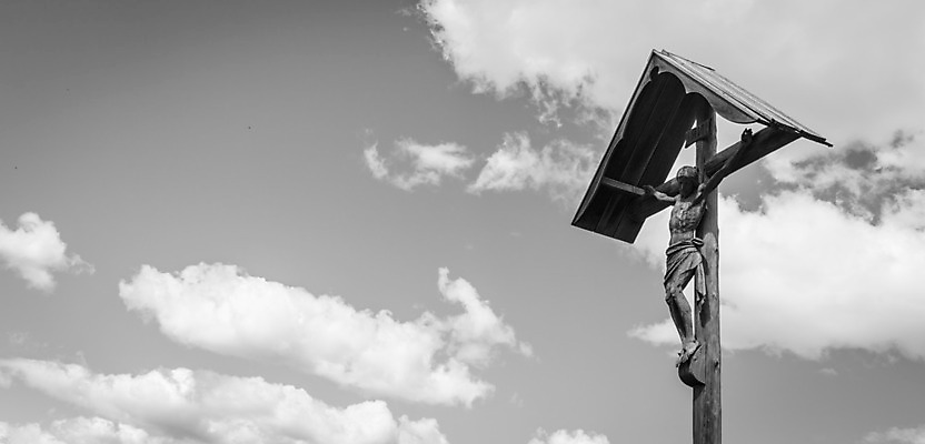 포토 JPG 해외이미지 전통 기독교 종교 조각 백그라운드 컨셉 십자가 하늘 부활절 사람없음 목재 파란색 조각상 갈색 교회 우주 믿음 성경 이탈리아 천주교 수확 기도 죽음 예수 영혼 심볼 복고 신성 희생 고립 귀족 숭배 신앙심 옛날 카피스페이스 해외202004 해외포토 나무 기념일 감정 유럽 컬러 농업 재료 종교용품 조형물 공백 신_종교 파일형식 이미지허브