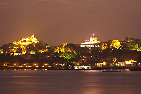 포토 JPG 해외이미지 아시아 바다 섬 건축양식 유리 하늘 주택 안테나 파노라마 동양인 풍경 사람없음 건물 파란색 도시풍경 컬러풀 중국 어둠 황혼 일몰 도시 야간 시력 장면 타운 스카이라인 수평선 해외202004 해외포토 자연요소 건축물 건축 나라 컬러 통신 재질 촬영기법 인종 노을 파일형식 이미지허브