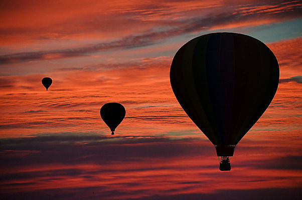 포토 JPG 해외이미지 구름 스포츠 분홍색 오렌지 하늘 사람없음 일출 황혼 일몰 새벽 열기구 비행 분위기 고도 오르기 풍선 해외202004 해외포토 자연요소 컬러 컨셉 과일 항공교통 모션 노을 파일형식 이미지허브