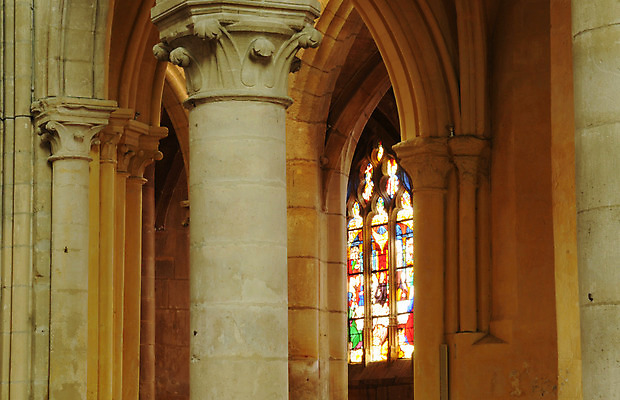 포토 JPG 해외이미지 종교 조각 미술 사람없음 교회 성경 프랑스 기둥 역사 아치 고딕 르네상스 해외202004 해외포토 건축 유럽 종교용품 종교건축 문화예술 건물 파일형식 이미지허브