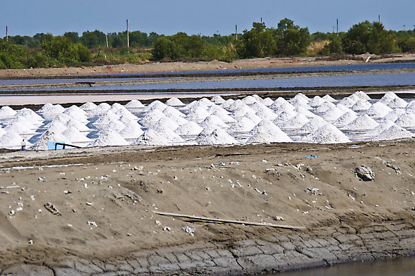 포토 JPG 해외이미지 산업 아시아 파도 바다 여행 패턴 비즈니스 재료 공장 태국 수영장 동양인 사람없음 물 파란색 흰색 당구 언덕 소금 흙더미 짠맛 해외202004 해외포토 자연요소 나라 컬러 무늬 공업 인종 구기 흙 맛 파일형식 더미 이미지허브