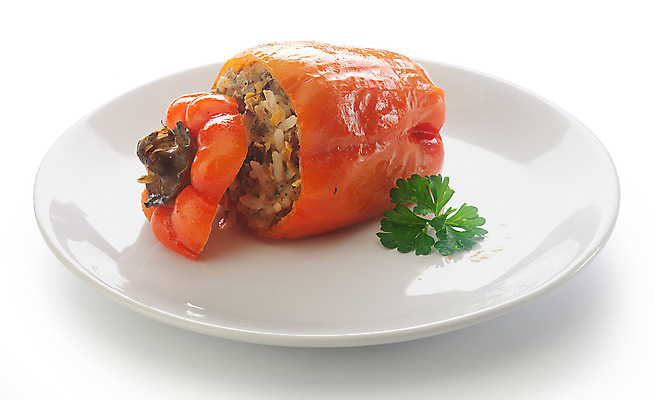 포토 JPG 해외이미지 접시 클리핑패스 음식 채소 밥 파프리카 파슬리 육류 사람없음 빨간색 초록색 식사 신선 후추 폭식 고립 해외202004 해외포토 식기 컬러 식재료 향신료 파일형식 이미지허브