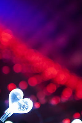 포토 JPG 해외이미지 디자인 결혼 백그라운드 패턴 전구 벽지 추상 조명 기념 발렌타인데이 사랑 사람없음 장식 빛 컬러풀 파티 기쁨 하트 축하 점 원형 화려 우아함 질감 보케 마법 빛망울 광 블러 해외202004 해외포토 모양 도형 감정 컬러 컨셉 무늬 데이이벤트 이벤트 파일형식 이미지허브