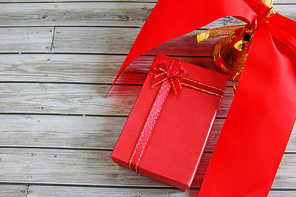 포토 JPG 해외이미지 계절 별 리본 백그라운드 크리스마스 겨울 탁자 날씨 추상 휴가 선물 사람없음 목재 장식 빨간색 상자 갈색 축제 수확 골동품 종 축하 황금 널 심볼 책상 오브젝트 활 질감 복고 그런지 수목 옛날 해외202004 해외포토 자연요소 나무 기념일 컬러 가구 컨셉 무늬 농업 재료 파일형식 이미지허브