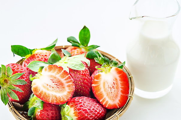 포토 JPG 해외이미지 열매 음료 음식 분홍색 잎 다이어트 과일 유리 딸기 디저트 유제품 건강 사람없음 목재 빨간색 초록색 주스 우유 추위 흰색 신선 그룹 사발 달콤 맛 크림 유기농 날것 내추럴 떨림 숙성 채식주의자 해외202004 해외포토 나무 식물 웰빙 컬러 컨셉 재료 모션 재질 사기그릇 채식 파일형식 이미지허브