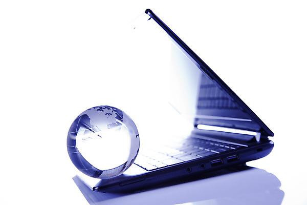 포토 JPG 해외이미지 모양 유럽 지구 지도 인터넷 비즈니스 통신 유리 사람없음 파란색 노트북 빛 컴퓨터 세계 글로벌 지구본 미국 키보드 투명 이메일 크리스탈 북쪽 남쪽 여의주 해외202004 해외포토 나라 컬러 북아메리카 재질 전자제품 광석 방향 파일형식 이미지허브