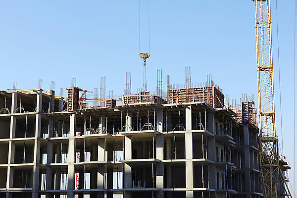 포토 JPG 해외이미지 구름 건축물 산업 비즈니스 창문 모션 하늘 사람없음 건물 빨간색 파란색 사무실 탑 블록 도시 네트워크 재산 큼 땅 기중기 상업 상승 만들기 시멘트 리프트 공학 발판 진행 개발 철강 콘크리트 프로젝트 해외202004 해외포토 자연요소 교육 건축 컬러 컨셉 금융 중장비 크기 파일형식 이미지허브