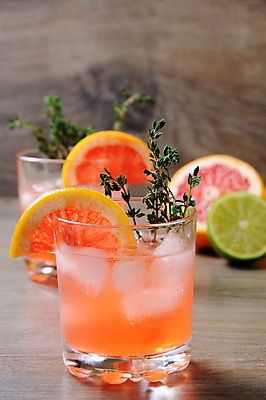 포토 JPG 해외이미지 잔 사람없음 칵테일 과실주 자몽 라임 백리향 브랜디 해외202004 해외포토 식기 과일 주류 파일형식 이미지허브