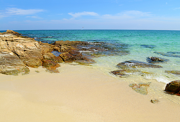 포토 JPG 해외이미지 나무 계절 모래 파도 바다 섬 여행 백그라운드 컨셉 잎 태국 자연 하늘 날씨 휴가 휴식 풍경 사람없음 야외 가로 초록색 물 여름 햇빛 태양 노란색 여행객 우주 맑음 침묵 바위 장면 내추럴 터키석 파라다이스 해외202004 해외포토 자연요소 식물 아시아 컬러 사람 소리 돌_바위 보석 생태계 파일형식 이미지허브