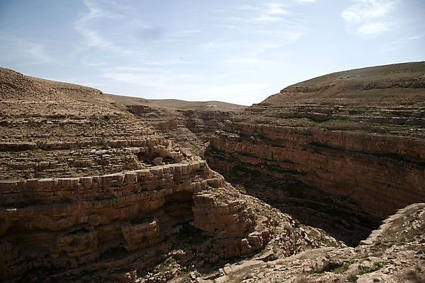 포토 JPG 해외이미지 전통 기독교 사람없음 성경 사막 동굴 땅 승려 신성 수도원 이스라엘 팔레스타인 해외202004 해외포토 종교 중동 종교용품 성직자 서아시아 파일형식 이미지허브