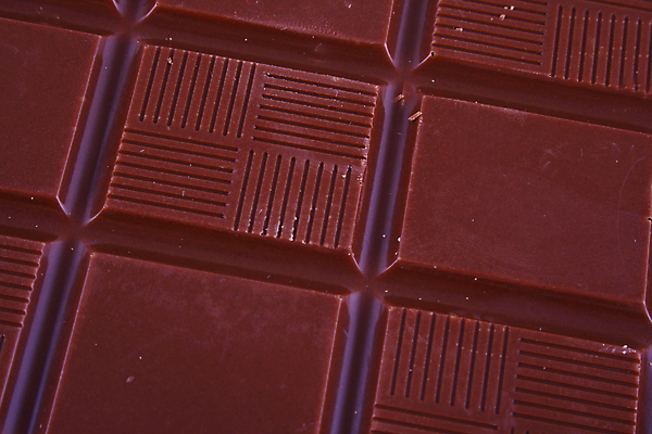 포토 JPG 해외이미지 모양 음식 조각 백그라운드 휴가 디저트 새로움 사탕 선물 사람없음 상자 갈색 쌓기 탑 초콜릿 검은색 사막 우유 에너지 바 달콤 맛 은색 설탕 먹기 은박지 크림 묘사 질감 칼로리 코코아 파열 깨짐 식용 카카오 해외202004 해외포토 건축물 음료 컬러 컨셉 모션 유제품 파일형식 이미지허브