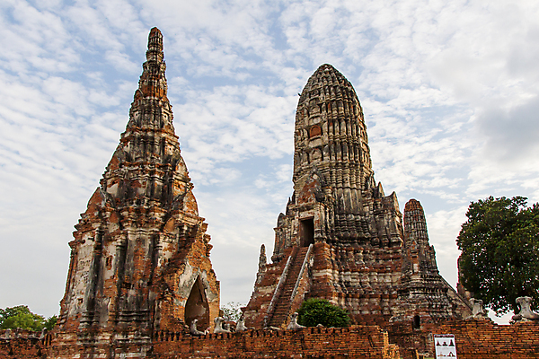 포토 JPG 해외이미지 나무 구름 전통 문화 불교 태국 하늘 사람없음 탑 사찰 옛날 해외202004 해외포토 자연요소 식물 건축물 아시아 종교 종교건축 파일형식 이미지허브