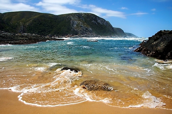 포토 JPG 해외이미지 구름 계절 모래 파도 바다 여행 백그라운드 자연 하늘 날씨 휴가 휴식 풍경 사람없음 야외 물 여름 파란색 컬러풀 햇빛 평화 맑음 꿈 흰색 뜨거움 서핑 휴양지 장면 내추럴 파라다이스 수평선 해외202004 해외포토 자연요소 컬러 컨셉 태양 장소 수상스포츠 생태계 파일형식 이미지허브
