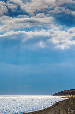 포토 JPG 해외이미지 구름 모래 파도 바다 하늘 산 풍경 사람없음 세로 물 파란색 빛 태양 경기장 광선 언덕 상승 선로 해외202004 해외포토 자연요소 컬러 컨셉 스포츠시설 파일형식 이미지허브