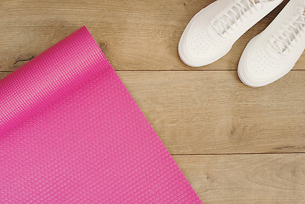 포토 JPG 해외이미지 라이프스타일 디자인 스포츠 분홍색 백그라운드 운동화 컨셉 신체 다이어트 장신구 요가 새로움 바닥 건강 사람없음 목재 운동 우주 장비 매트 오픈 닫기 정상 몸무게 주식 시원함 연습 체육관 서식 트레이너 필라테스 방식 해외202004 해외포토 나무 웰빙 컬러 신발 재료 모션 생활 금융 헬스 파일형식 이미지허브