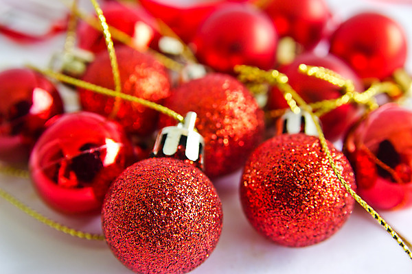 포토 JPG 해외이미지 계절 백그라운드 크리스마스장식 크리스마스 겨울 공 휴가 새해 매달리기 사람없음 장식 빨간색 흰색 축하 화려 12월 연도 오브젝트 고립 여의주 해외202004 해외포토 기념일 컬러 컨셉 모션 날짜 파일형식 이미지허브