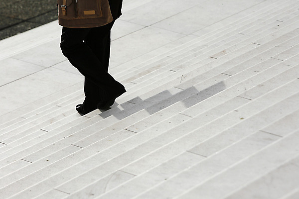 포토 JPG 해외이미지 남자 산업 돈 비즈니스 창문 하늘 사람없음 건물 그래픽 사무실 탑 고층빌딩 프랑스 도시 업무 상업 천연기념물 파리(프랑스) 해외202004 해외포토 건축물 유럽 사람 빌딩 작업 재산 파일형식 이미지허브