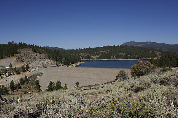 포토 JPG 해외이미지 로우앵글 하늘 파노라마 풍경 사람없음 가로 물 힘 저수지 그린에너지 댐 카피스페이스 해외202004 해외포토 자연요소 공공시설 뷰포인트 촬영기법 공백 에너지 파일형식 이미지허브