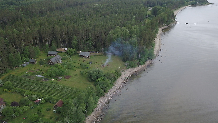 포토 JPG 해외이미지 파도 바다 백그라운드 밭 자연 추상 안테나 풍경 사람없음 야외 물 항구 시골 드론 라트비아 조감도 해외202004 해외포토 자연요소 무늬 농업 통신 교통시설 북유럽 생태계 파일형식 이미지허브