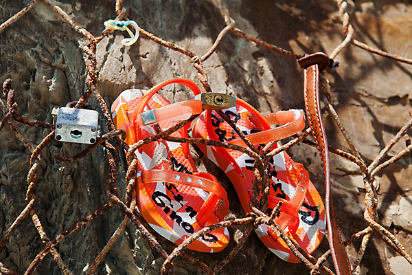 포토 JPG 해외이미지 아이콘 커플 섬 결혼식 열쇠 휴가 사랑 사람없음 금속 이탈리아 하이킹 하트 철 사물함 잠금 5 해외202004 해외포토 모양 감정 유럽 결혼 관계 재질 레저 숫자 보안 파일형식 이미지허브