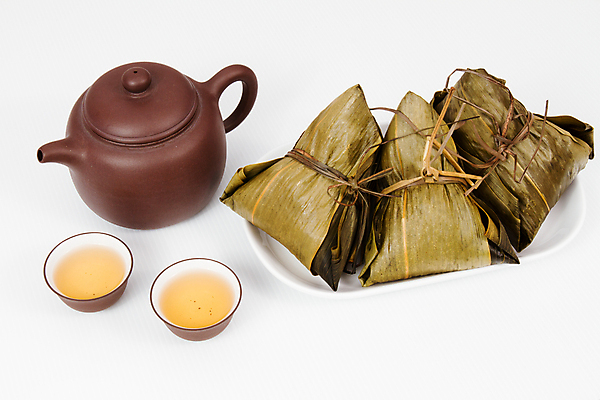 포토 JPG 해외이미지 전통 접시 아시아 문화 음식 잎 포장 밥 디저트 기념 육류 돼지고기 요리 동양인 사람없음 축제 식사 중국 용 축하 보트 맛 냄비 수증기 묶기 가득함 대나무 피라미드 동쪽 폭식 경단 고립 스터핑 어려움 해외202004 해외포토 나무 식물 식기 건축물 나라 컨셉 배_교통 식재료 모션 인종 솥 방향 랜드마크 파일형식 이미지허브